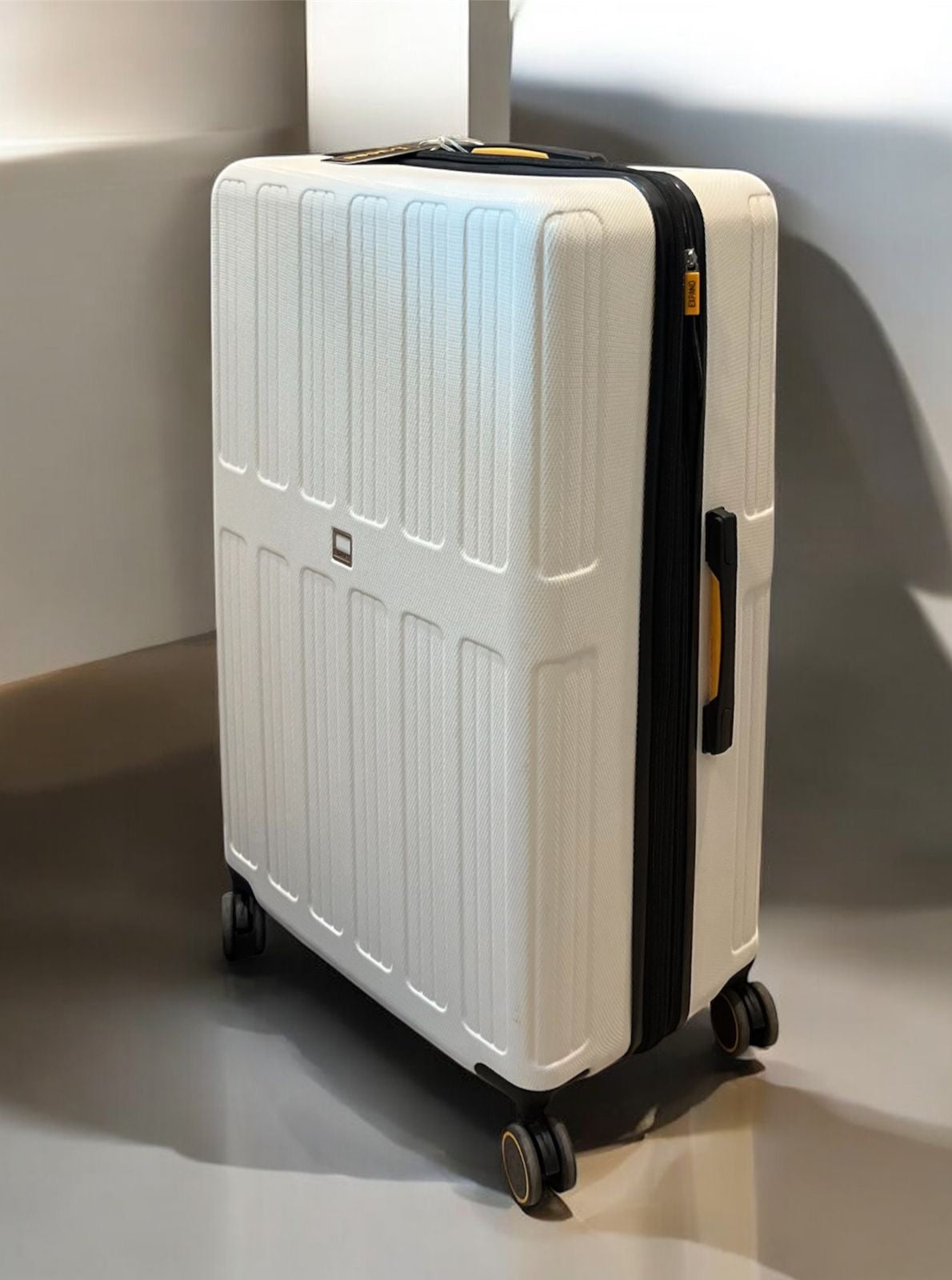 Lucas Luggage Hard Case Large 31" Expandable Suitcase With Spinner Wheels