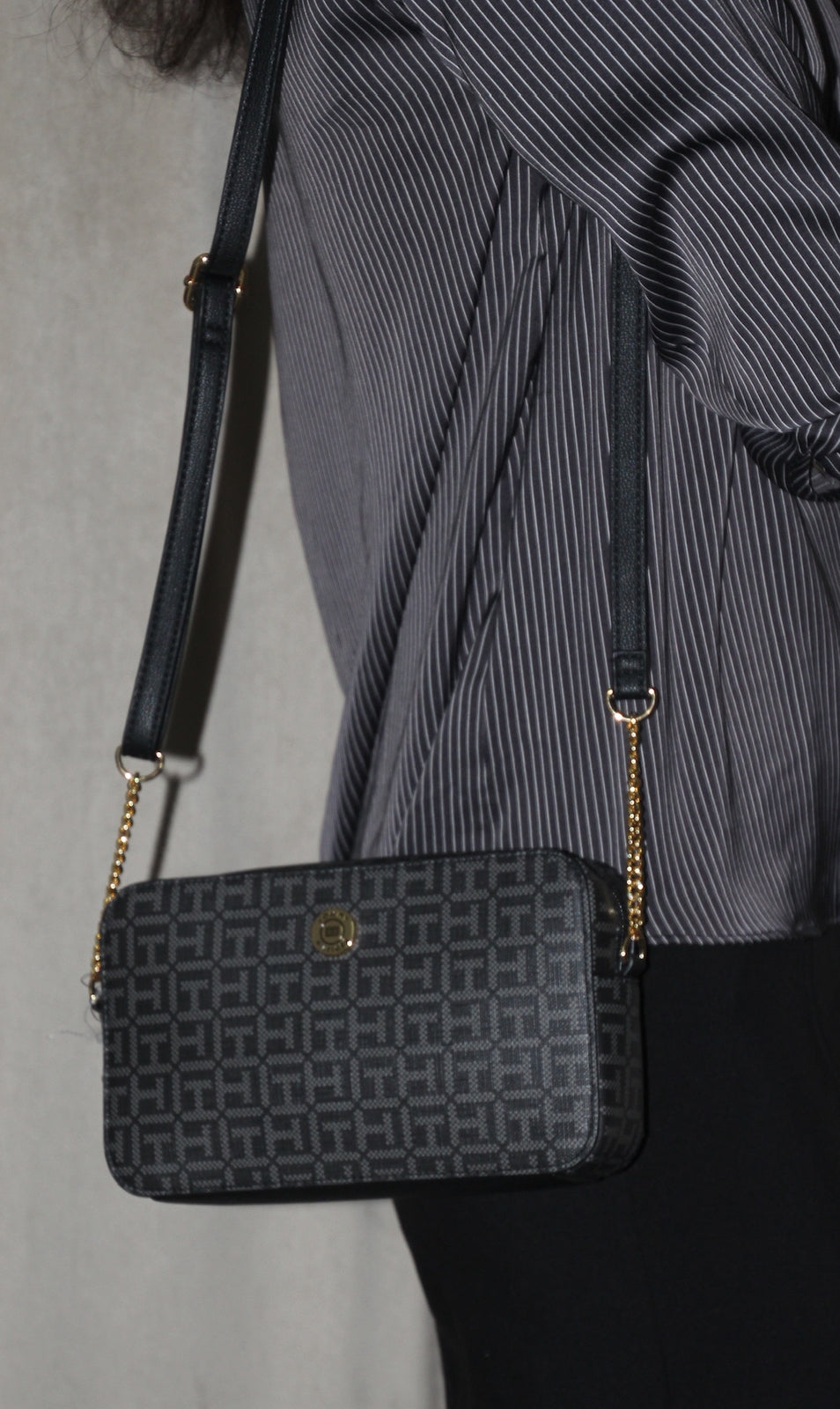 Tommy Hilfiger monogram camera bag black