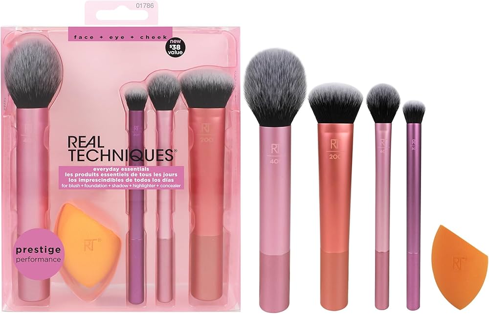 Real Techniques 5 Piece Everyday Essentials Makeup Brush Set