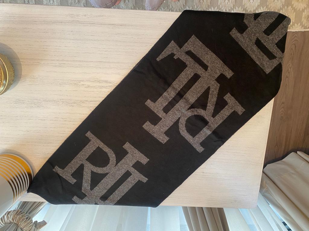 Ralph Lauren Logo Knit Scarf