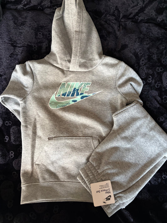 Nike Girl’s Grey/Aqua Fleece set*