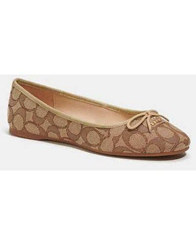 Coach Monogram flats beige